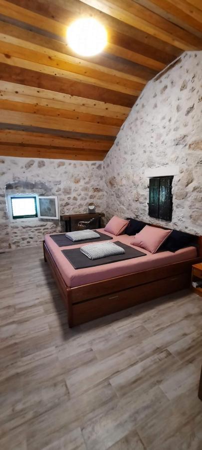 Apartments Mliko I Palenta Ražanac Kültér fotó