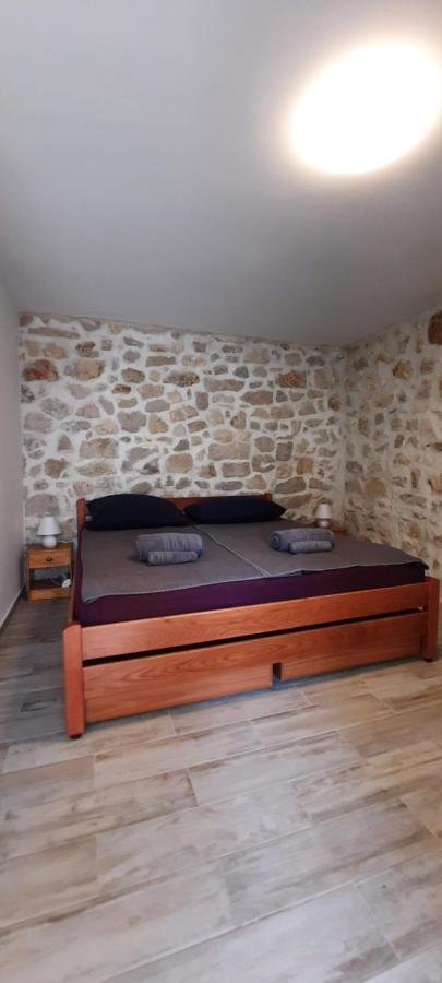 Apartments Mliko I Palenta Ražanac Kültér fotó