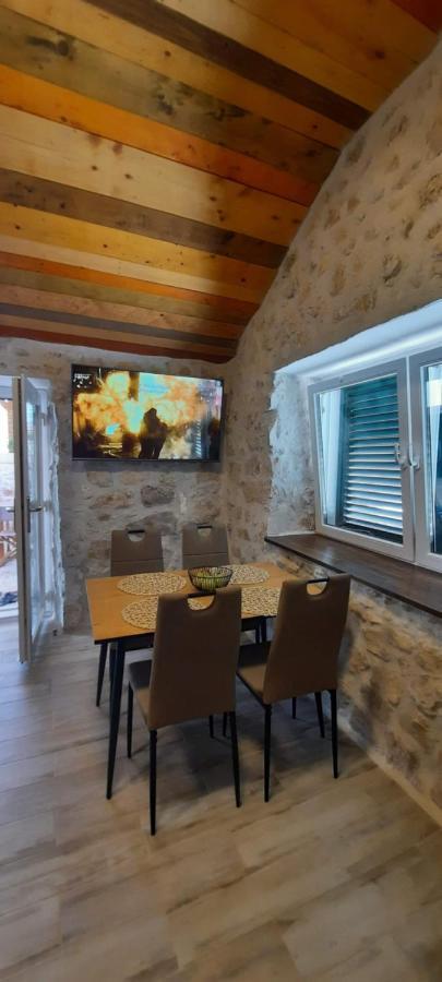 Apartments Mliko I Palenta Ražanac Kültér fotó
