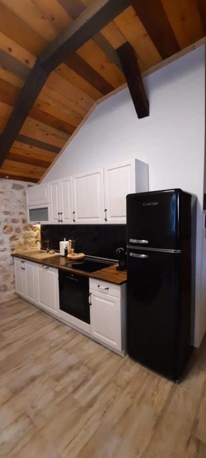 Apartments Mliko I Palenta Ražanac Kültér fotó